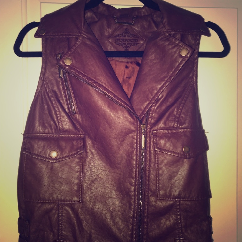 JuiJui leather vest